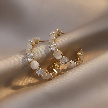 Nowe Damskie Luksusowe kolczyki-pierścionki z kwiatem przywiązania syntetyczny opal w 2022 roku, Korea moda, biżuteria, Akcesoria na imprezy, Temperament, Niezwykłe kolczyki